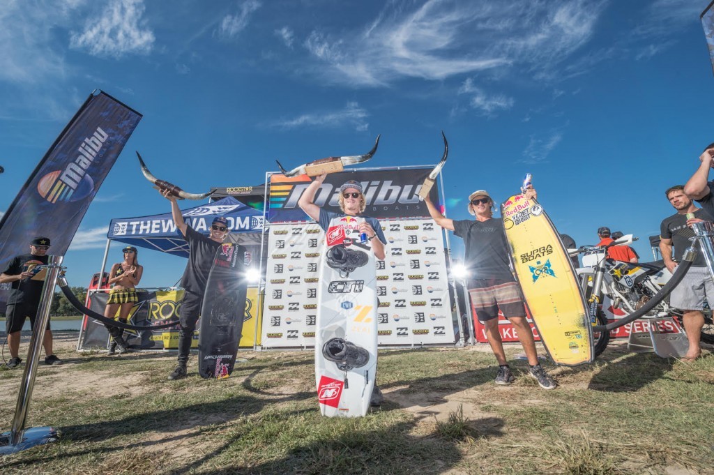 Podium-pro-Men--1024x681