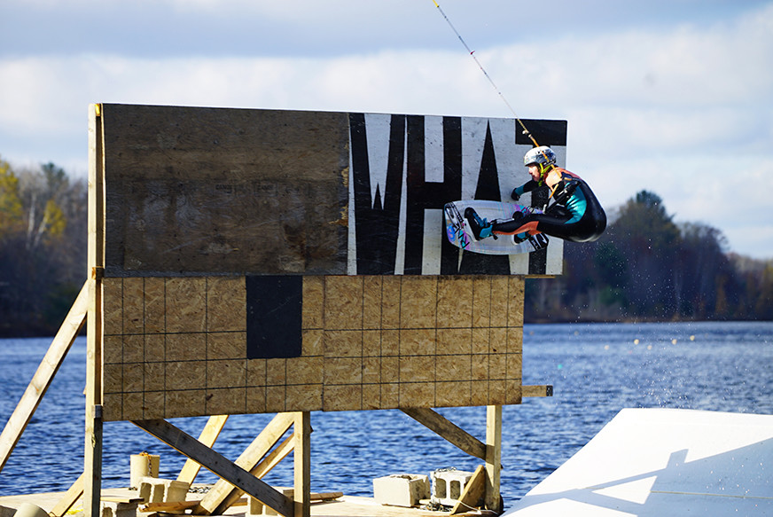 OUTHOUSE Langman Wall Ride